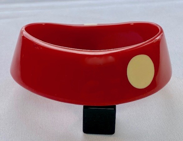 LG174 red Monet Directives lucite dot bangle